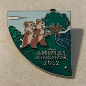 Animal Kingdom 2012 Chip n Dale double backed pin